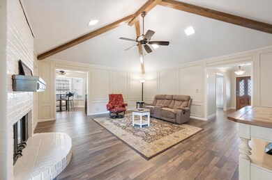 820 Saddlebrook Dr S, Bedford, TX 76021 - photo 6