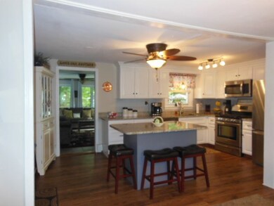 154 Richmond Dr, Warwick, RI 02888 - photo 7
