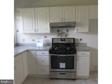 724 Twin Rivers Dr N, East Windsor, NJ 08520 - photo 3