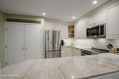 12 Western Reach unit 146G, Red Bank, NJ 07701 - photo 4
