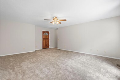 5473 Twelve Oak Ln, Conover, NC 28613 - photo 5