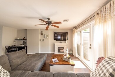 39 Hoyle Cir unit 39, Blackstone, MA 01504 - photo 4