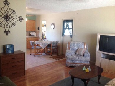 GREAT ROOM/KITCHEN