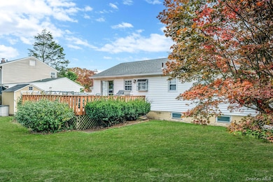 266 Tree Rd, Centereach, NY 11720 - photo 5