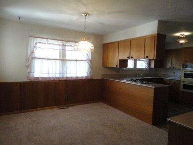 310 Huron Rd, Findlay, OH 45840 - photo 7