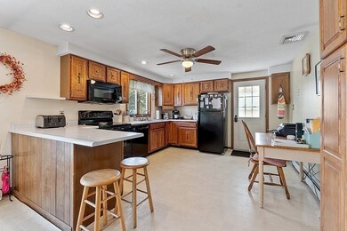 1 Sheldon Rd, Peabody, MA 01960 - photo 3