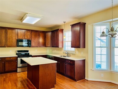 Eat-In Kitchen