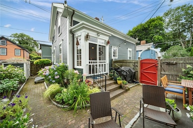 43 Poplar St, Newport, RI 02840 - photo 3