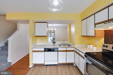 47 Cobber Ln, Baltimore, MD 21229 - photo 6