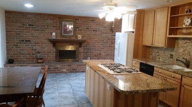 Kitchen Family Room
