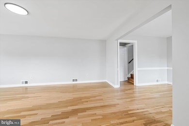 9112 Annapolis Rd, Lanham, MD 20706 - photo 4