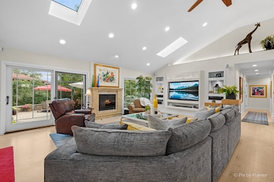 unlisted-address, Schaumburg, IL 60173 - photo 6