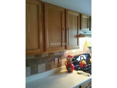 Kitchen. Decorative Custom TIle