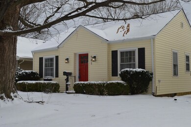 581 E Jeffrey Place, Columbus, OH 43214 - photo 2