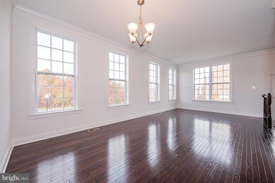 7646 Elmcrest Rd, Hanover, MD 21076 - photo 2