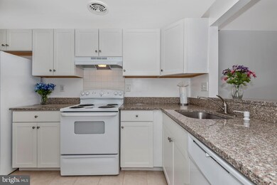 9411 Chadburn Place, Montgomery Village, MD 20886 - photo 5