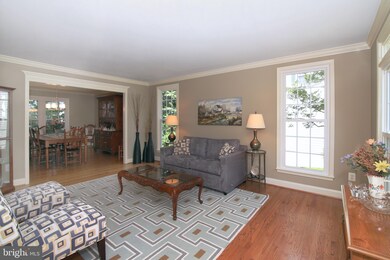 9689 Britford Dr, Burke, VA 22015 - photo 5