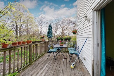 22 Roblen Dr, Pawtucket, RI 02860 - photo 2