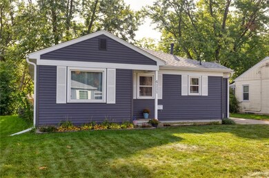 4111 40th St, Des Moines, IA 50310 - photo 2