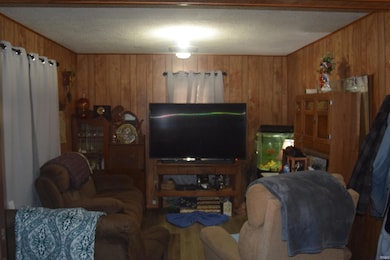 517 Stephens St, Shoals, IN 47581 - photo 6