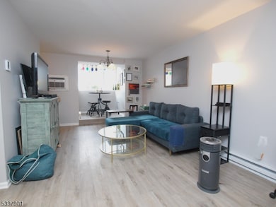 520 Turnpike C125, Pequannock Twp., NJ 07444 - photo 2