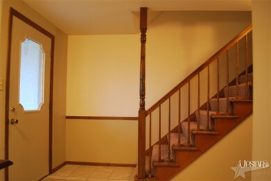 Front foyer entrance. Spacious with double closet 
