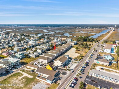 Close to shops/businesses