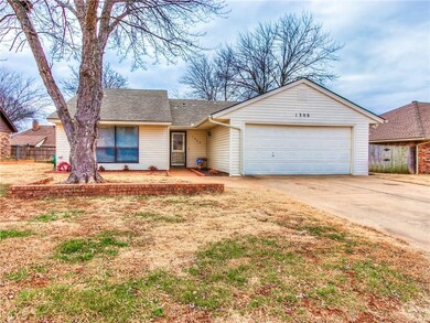 1308 NE 22nd St, Moore, OK 73160 - photo 2