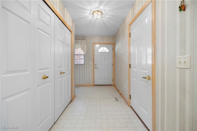 30621 Iris Ct unit 31A, North Olmsted, OH 44070 - photo 6