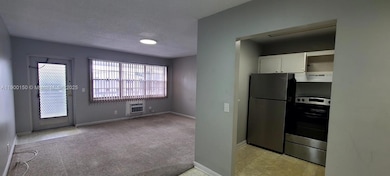 92 Berkshire D, West Palm Beach, FL 33417 - photo 5