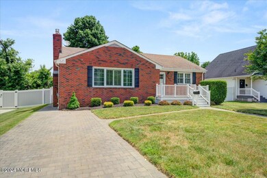 Property is located on a wide street