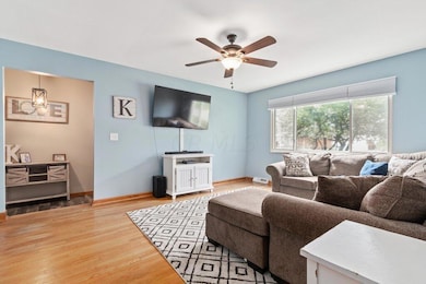 1362 Cardwell Square North-4.jpg-SMALL