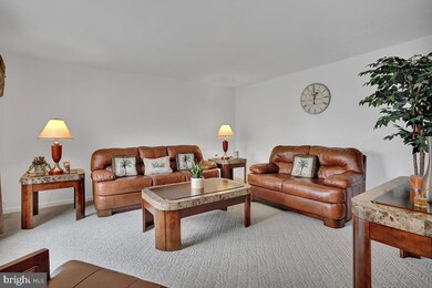 33 Calais Dr, Reading, PA 19605 - photo 4