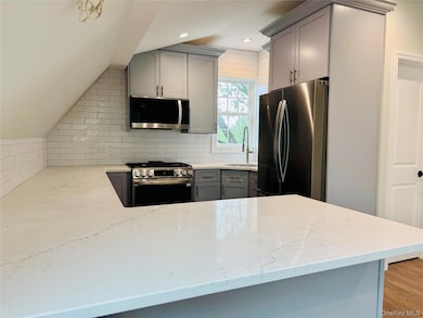 40 N Main St unit 3, Pearl River, NY 10965 - photo 4