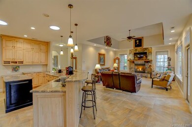 189 Mountain Laurel Ln unit 2, Fletcher, NC 28732 - photo 6