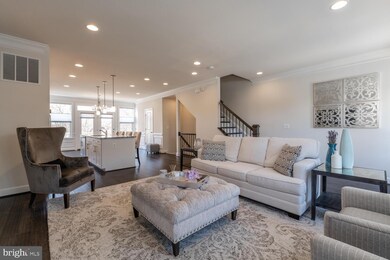 3733 Powell Ln, Falls Church, VA 22041 - photo 3