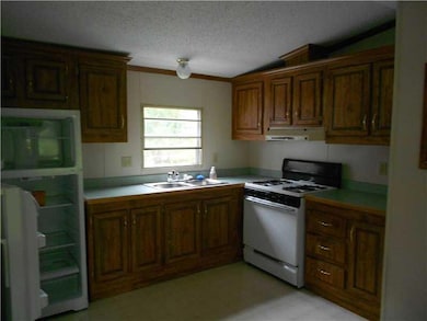 64 Union St, Dover Foxcroft, ME 04426 - photo 4