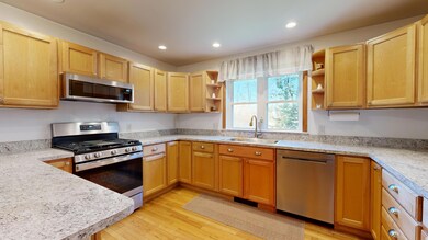 85 Pinewoods Rd, Lewiston, ME 04240 - photo 6