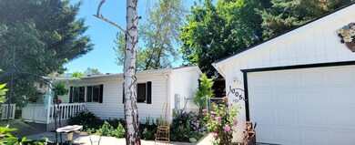 1005 Idle Ct, Grants Pass, OR 97527 - photo 2