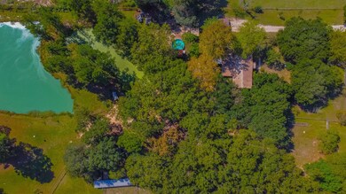 1372 County Road 377, Cleveland, TX 77327 - photo 5