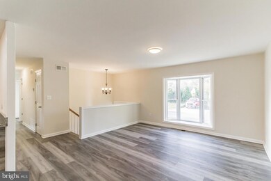 908 Genine Dr, Glen Burnie, MD 21060 - photo 4