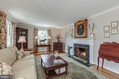 829 Emerald Dr, Alexandria, VA 22308 - photo 4