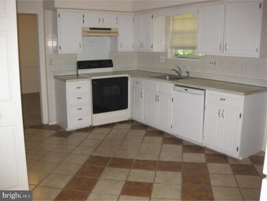 419 Camelot Dr, Brookhaven, PA 19015 - photo 5