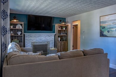 4 Wiley St, Woburn, MA 01801 - photo 4