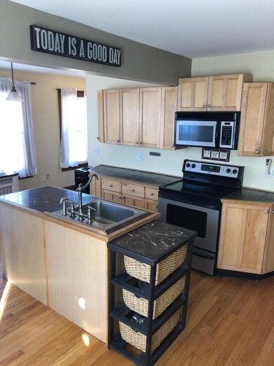 21 greylock kitchen 7