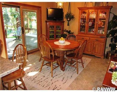 3215 Leslie Ln, Eau Claire, WI 54703 - photo 4