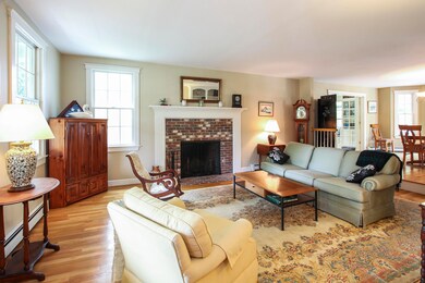 004-photo-living-room-7239085