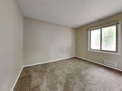 10273 Orleans Ln N, Maple Grove, MN 55369 - photo 7