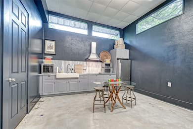 1612 W Alabama St unit C, Houston, TX 77006 - photo 2