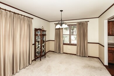 811 Oceola Dr, Algonquin, IL 60102 - photo 7